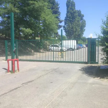 Daire Porte De Lyon Parking-wifi Proche Techlid Dardilly
